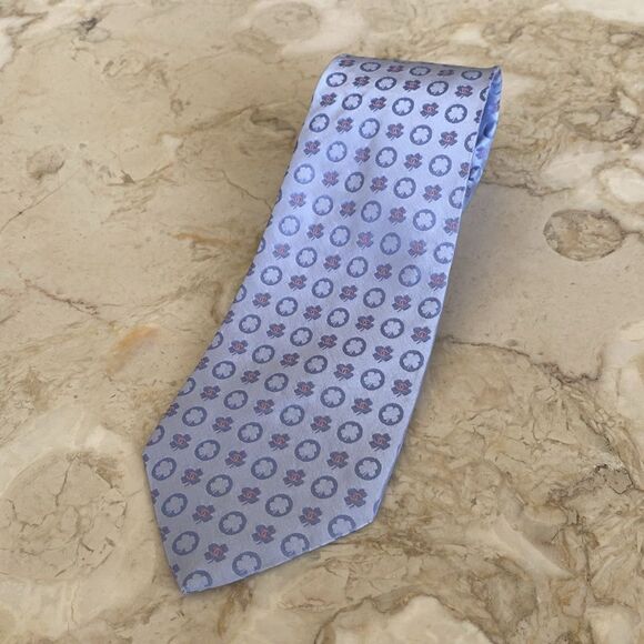 Chanel CC Logo Four Leaf Clover 100% Silk Tie - Picture 4 of 13